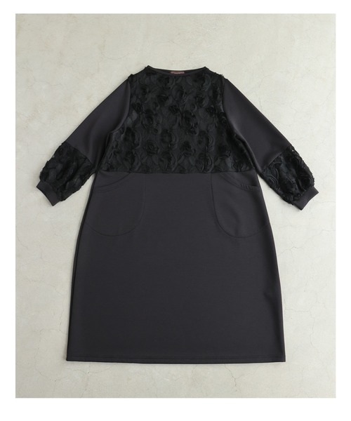 黒）黒花レリーフのゆるやかコクーンシルエットミディアムワンピース