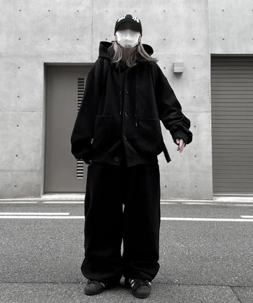 YACA(ヤーカ)の「Basic Sweat Cardigan/ベーシックスウェットカーディガン【unisex item】(パーカー・レディース・グレー/ブラック・FREE)」の6枚目の写真