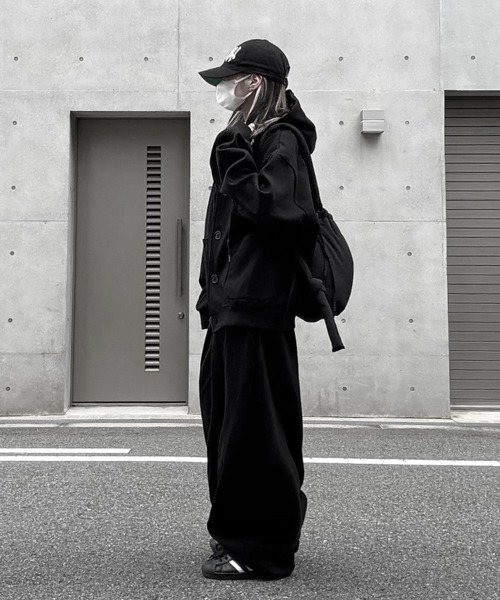 YACA(ヤーカ)の「Basic Sweat Cardigan/ベーシックスウェットカーディガン【unisex item】(パーカー・レディース・グレー/ブラック・FREE)」の10枚目の写真