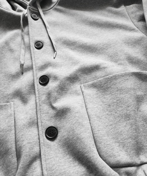 YACA(ヤーカ)の「Basic Sweat Cardigan/ベーシックスウェットカーディガン【unisex item】(パーカー・レディース・グレー/ブラック・FREE)」の15枚目の写真