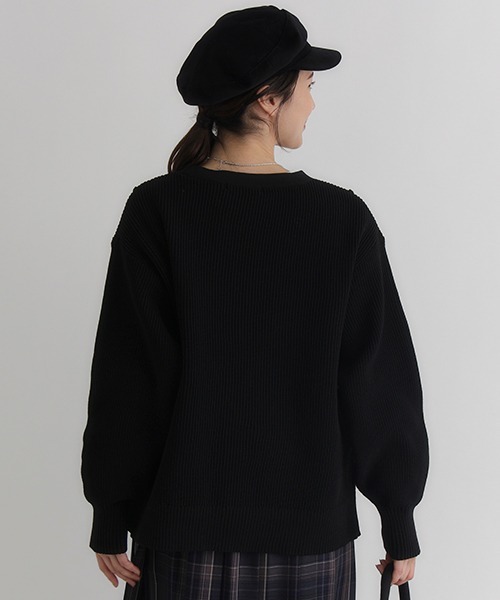 Right-on（ライトオン）の「【HONEYSUCKLE ROSE】畦編みニットカーディガン (Vネック/前開き/ボタン/レイヤード/着回し/通気性/軽量/オールシーズン/オフィスカジュアル)（カーディガン/ボレロ・レディース・グリーン/ブラック/ブルー/キナリ・L/S/M）」の22枚目の写真