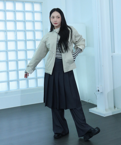 PLACE STUDIO(プレイススタジオ)の「ツーベルトプリーツミディスカートレイヤードワイドパンツ_2COLOR(その他パンツ・レディース・ブラック/チャコールグレー・FREE)」の9枚目の写真