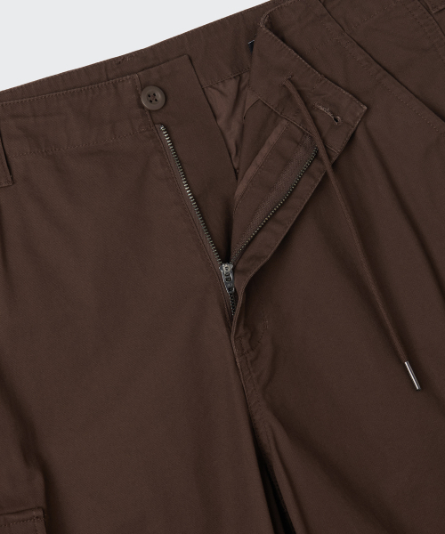 MUSINSA STANDARD（ムシンサスタンダード）の「コットンパラシュートカーゴパンツ[バロックブラウン]（スウェットパンツ・メンズ・その他・34/36/38/40/42/26/27/28/29/30/31/32/33）」の5枚目の写真