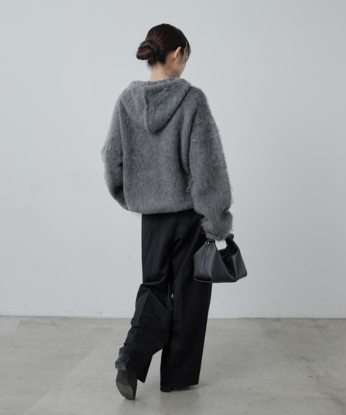 Lui's（ルイス）の「【腰回りカバー◎】フワフワハーフZIPパーカー（ニット/セーター・レディース・ミント/ベージュ/グレー・FREE）」の6枚目の写真