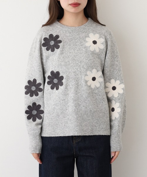 Anna Nicola(アンナニコラ)の「Anna Nicola 花刺繍ニットプルオーバー(ニット/セーター・レディース・ブラック/ネイビー/グレー・38)」の15枚目の写真