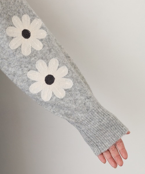 Anna Nicola(アンナニコラ)の「Anna Nicola 花刺繍ニットプルオーバー(ニット/セーター・レディース・ブラック/ネイビー/グレー・38)」の9枚目の写真