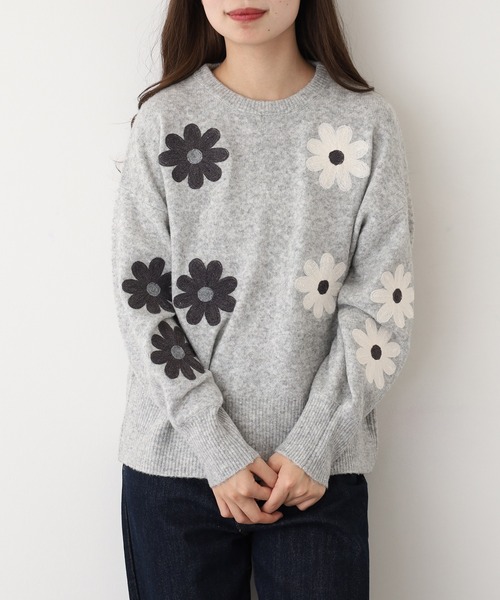 Anna Nicola(アンナニコラ)の「Anna Nicola 花刺繍ニットプルオーバー(ニット/セーター・レディース・ブラック/ネイビー/グレー・38)」の18枚目の写真