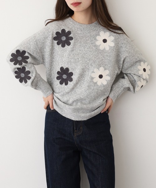 Anna Nicola(アンナニコラ)の「Anna Nicola 花刺繍ニットプルオーバー(ニット/セーター・レディース・ブラック/ネイビー/グレー・38)」の20枚目の写真