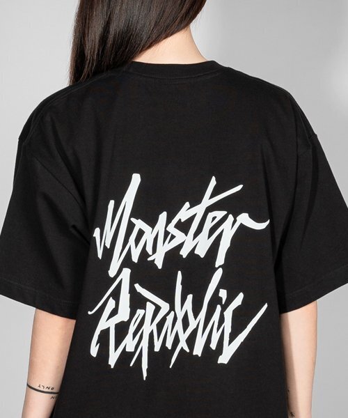 MONSTER REPUBLIC(モンスターリパブリック)の「ムーブメントロゴホワイトTシャツブラック(Tシャツ/カットソー・レディース・その他・LARGE/MEDIUM/SMALL/X-LARGE)」の1枚目の写真