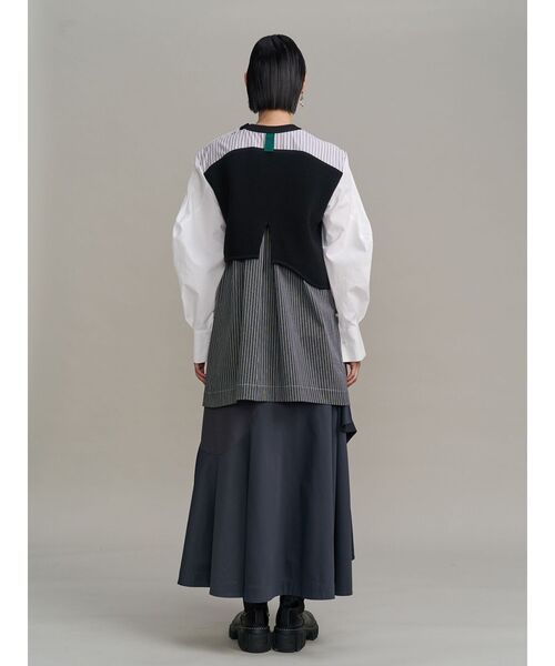 UN3D.(アンスリード)の「WAVE ASYMMETRY SKIRT / ウェーブアシンメトリースカート(スカート・レディース・グレー/ブラック・36/38)」の7枚目の写真