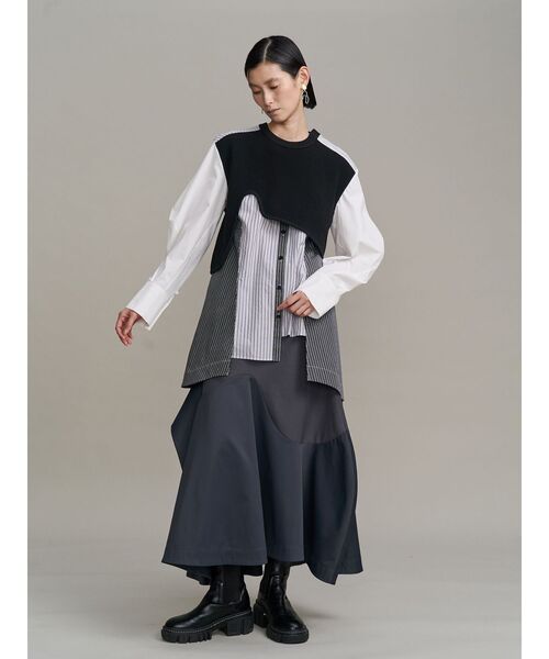 UN3D.(アンスリード)の「WAVE ASYMMETRY SKIRT / ウェーブアシンメトリースカート(スカート・レディース・グレー/ブラック・36/38)」の8枚目の写真