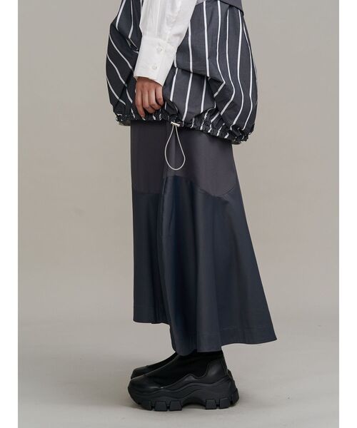UN3D.(アンスリード)の「WAVE ASYMMETRY SKIRT / ウェーブアシンメトリースカート(スカート・レディース・グレー/ブラック・36/38)」の10枚目の写真