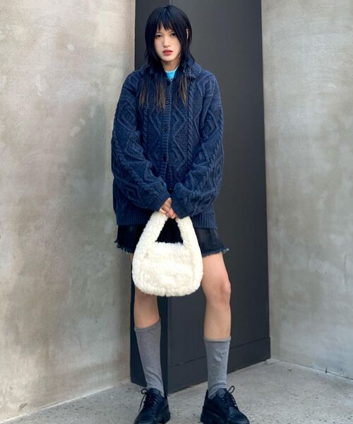 Diamond Layla(ダイアモンドレイラ)の「Turtleneck Two Buttons Cardigan C8 Dark Navy Melange(カーディガン/ボレロ・レディース・その他・MEDIUM/LARGE)」の9枚目の写真