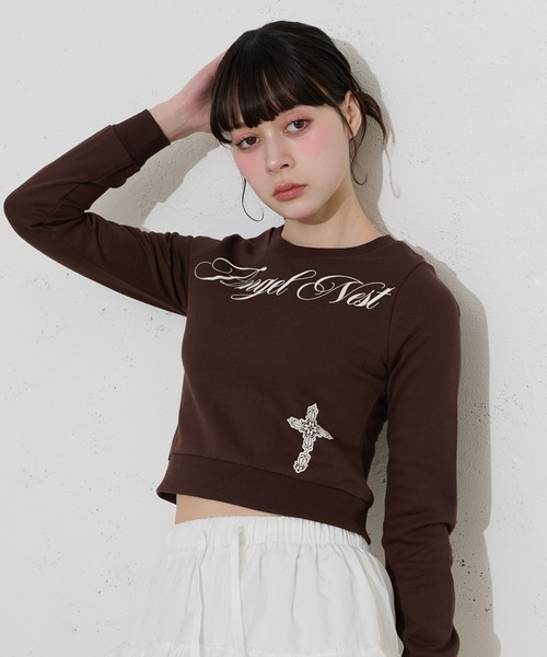 FCMM(エフシーエムエム)の「【日本限定】CROSS SWEATSHIRT / クロススウェットシャツ(スウェット・レディース・ブラウン/オフホワイト・SMALL/MEDIUM)」の1枚目の写真