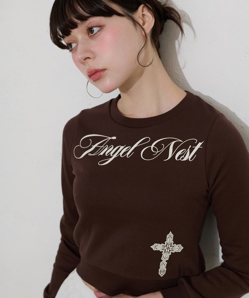 FCMM(エフシーエムエム)の「【日本限定】CROSS SWEATSHIRT / クロススウェットシャツ(スウェット・レディース・ブラウン/オフホワイト・SMALL/MEDIUM)」の8枚目の写真