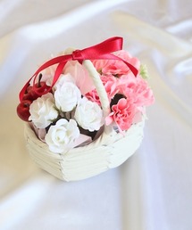 Salon de Lilas（サロンドリラ）の「カーネーションと紫陽花のホワイトバスケット（インテリア雑貨）」