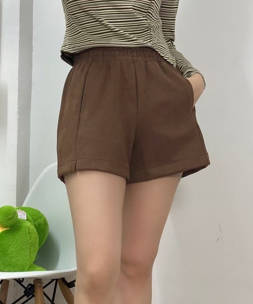 Chiina（チーナ）の「Chiina/スエードライクショートパンツ（その他パンツ・レディース・ブラック/ブラウン/ホワイト・FREE）」の5枚目の写真