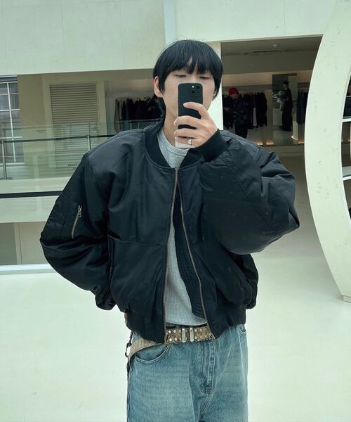 HIDDEN BEHIND(ヒドゥンビハインド)の「ワイドバギージーンズ(デニムパンツ・レディース・その他・MEDIUM/LARGE/X-LARGE)」の3枚目の写真