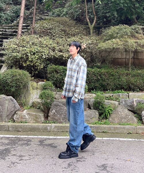 HIDDEN BEHIND(ヒドゥンビハインド)の「ワイドバギージーンズ(デニムパンツ・レディース・その他・MEDIUM/LARGE/X-LARGE)」の4枚目の写真