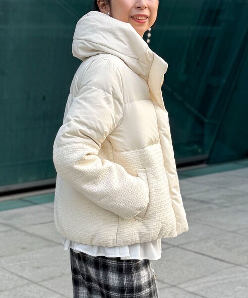 MICO COULIER（ミコクリエ）の「クラシカルツィードダウン（ダウンジャケット/コート・レディース・オフホワイト/ブラック・38）」の2枚目の写真