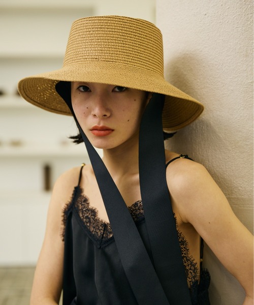 AIC.（エーアイシー）の「ロングリボンワイドブリムペーパーハット/サイズ調節可能/紐取り外し可能（ハット・レディース・ブラック/ベージュ・FREE）」の9枚目の写真