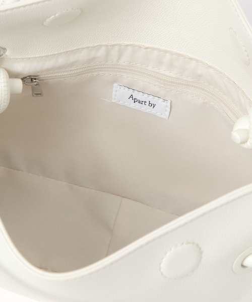 A part by（アパートバイ）の「スクエアハンドバッグ（ショルダーバッグ・レディース・アイボリー/ブラック・FREE）」の17枚目の写真