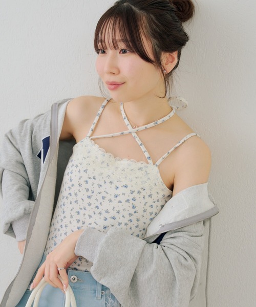 continuer de NICE CLAUP(コンティニューデナイスクラップ)の「カップ付きマルチWAYキャミ(キャミソール・レディース・ブラック/アイボリー/その他11/ドット・FREE)」の10枚目の写真