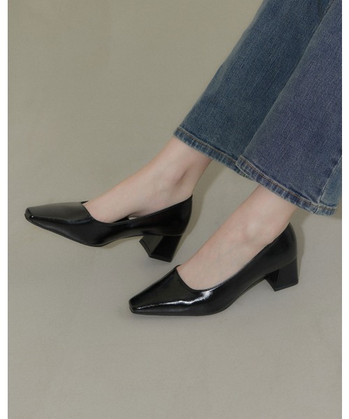 TAGTRAUME(タクトロイメ)の「ボストン ポインテッドブロックヒールパンプス - ブラックPU(パンプス・レディース・ブラック・22.5cm/23cm/23.5cm/24cm/24.5cm/25cm)」の1枚目の写真