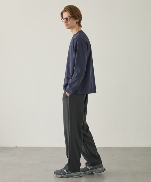 EASENCE（イーズエンス）の「【EASENCE】ボックスシルエット サイドスリット ベーシックロングスリーブTシャツ / UVカット＜COMFORT EDITシリーズ＞（Tシャツ/カットソー・メンズ・ホワイト/ダークグレー/モカ/ネイビー/ブラック・S/M/L）」の6枚目の写真