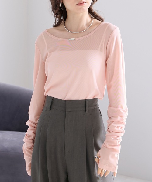 Elishe(エリシェ)の「シアギャザートップス(Tシャツ/カットソー・レディース・ホワイト/ピンク/ブラック/ライトブルー・FREE)」の4枚目の写真