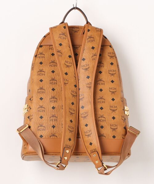 MCM（エムシーエム）の「MCM/エムシーエム/Stark Studs Backpack MED（バックパック/リュック・レディース・キャメル/ブラック・M）」の19枚目の写真