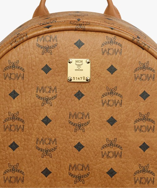 MCM（エムシーエム）の「MCM/エムシーエム/Stark Studs Backpack MED（バックパック/リュック・レディース・キャメル/ブラック・M）」の12枚目の写真