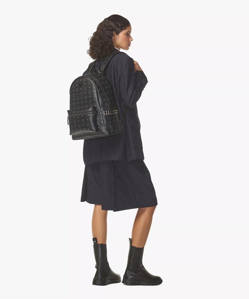 MCM（エムシーエム）の「MCM/エムシーエム/Stark Studs Backpack MED（バックパック/リュック・レディース・キャメル/ブラック・M）」の6枚目の写真