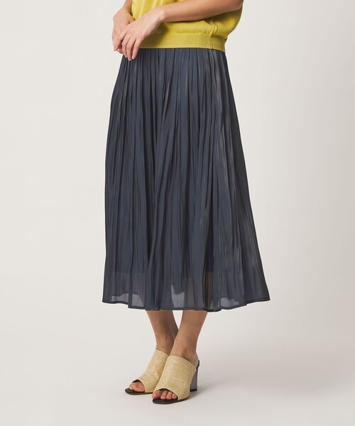 A DAY IN THE LIFE UNITED ARROWS(アデイインザライフユナイテッドアローズ)の「シャイニー プリーツスカート ‐ウォッシャブル‐ <A DAY IN THE LIFE>(スカート・レディース・その他1/ダークグレー/ネイビー/ナチュラル・FREE)」の4枚目の写真
