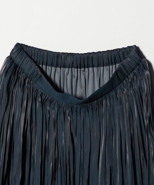 A DAY IN THE LIFE UNITED ARROWS(アデイインザライフユナイテッドアローズ)の「シャイニー プリーツスカート ‐ウォッシャブル‐ <A DAY IN THE LIFE>(スカート・レディース・その他1/ダークグレー/ネイビー/ナチュラル・FREE)」の8枚目の写真