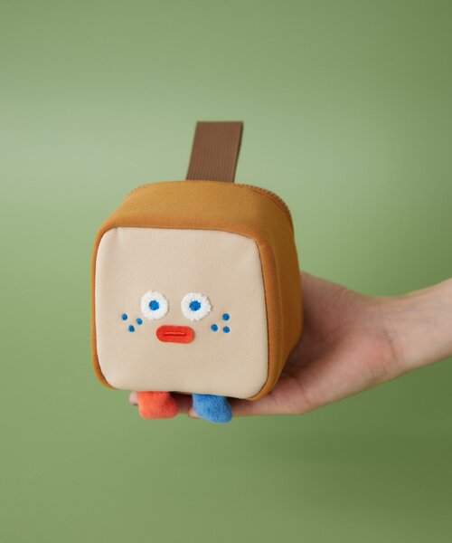 BIRTHDAY BAR（バースデイバー）の「【BRUNCH BROTHE ブランチブラザー】おにぎりポーチ（お弁当箱・レディース・ブラウン/ホワイト/イエロー・0）」の2枚目の写真