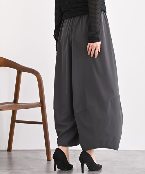 rps（アールピーエス）の「ボリュームイージーパンツ（その他パンツ・レディース・ベージュ/ブラック/チャコールグレー・フリー）」の8枚目の写真