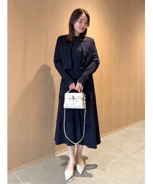 CELFORD（セルフォード）の「【洗える】ディフォメーションワンピース（ワンピース・レディース・サックスブルー/オフホワイト/ネイビー・36/38）」の4枚目の写真