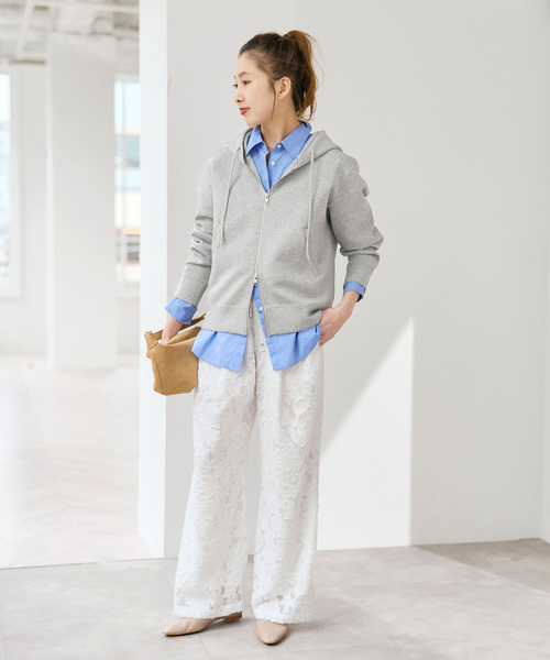 Spick & Span(スピックアンドスパン)の「《新色有り / 追加》ストレッチジップフードパーカー(パーカー・レディース・チャコールグレー/ライトグレー/ホワイト系その他・FREE)」の11枚目の写真