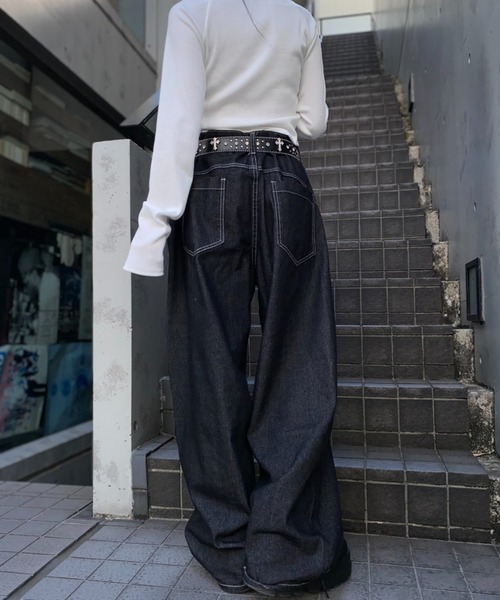 lilful（リルフル）の「【26年春夏新作】ファイヤーマン メタルフックデザイン ステッチ バレルレッグ バギーワイドデニムパンツ（デニムパンツ・メンズ・ブラック・L/M）」の3枚目の写真