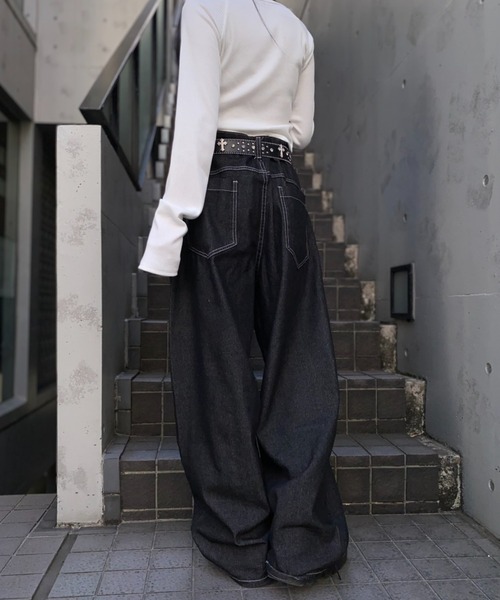 lilful（リルフル）の「【26年春夏新作】ファイヤーマン メタルフックデザイン ステッチ バレルレッグ バギーワイドデニムパンツ（デニムパンツ・メンズ・ブラック・L/M）」の5枚目の写真