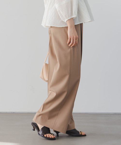 Noble（ノーブル）の「《追加・WEB限定カラー》エステルツイルストレッチスラックスパンツ（スラックス・レディース・ブラック/ピンク系その他/ホワイト/ベージュ系その他/ナチュラル・34/36/38/40）」の12枚目の写真