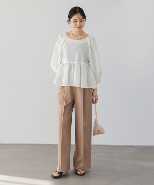 Noble（ノーブル）の「《追加・WEB限定カラー》エステルツイルストレッチスラックスパンツ（スラックス・レディース・ブラック/ピンク系その他/ホワイト/ベージュ系その他/ナチュラル・34/36/38/40）」の14枚目の写真