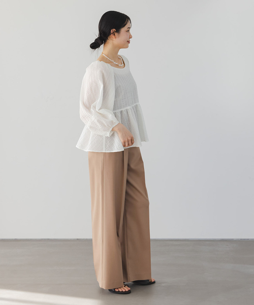 Noble（ノーブル）の「《追加・WEB限定カラー》エステルツイルストレッチスラックスパンツ（スラックス・レディース・ブラック/ピンク系その他/ホワイト/ベージュ系その他/ナチュラル・34/36/38/40）」の15枚目の写真