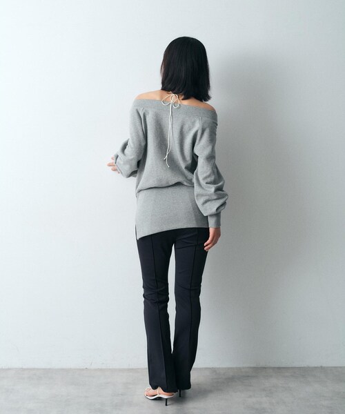 CODE A（コードエー）の「【Re】off－shoulder sweat（スウェット・レディース・ライトグレー/オフホワイト・00）」の6枚目の写真
