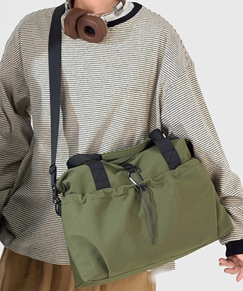 Miniministore(ミニミニストア)の「ボストンバッグ 大容量 男女兼用バッグ(ボストンバッグ・レディース・カーキ/グレイッシュベージュ/ブラック/ベージュ・FREE)」の4枚目の写真