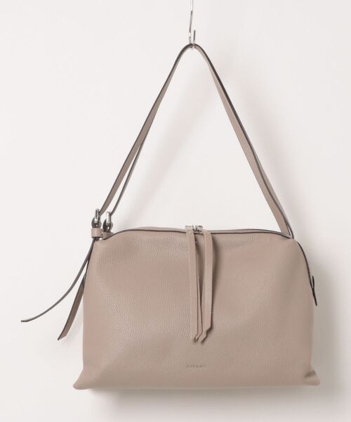 RIPANI(リパーニ)の「【RIPANI】A4対応ソフトスムースショルダー(Q66302)(ショルダーバッグ・レディース・グレイッシュベージュ・ALL)」の1枚目の写真
