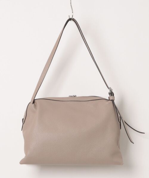 RIPANI(リパーニ)の「【RIPANI】A4対応ソフトスムースショルダー(Q66302)(ショルダーバッグ・レディース・グレイッシュベージュ・ALL)」の2枚目の写真