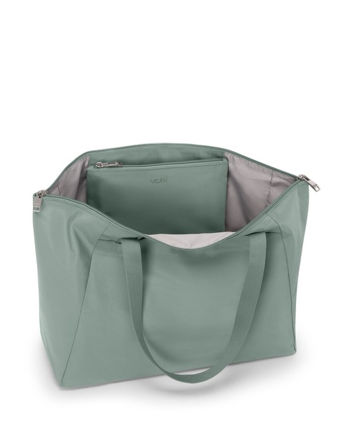 TUMI（トゥミ）の「VOYAGEUR ジャスト・イン・ケース・ミディアム・トート（トートバッグ・レディース・グリーン系その他・FREE）」の3枚目の写真