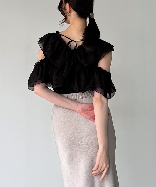 junoah(ジュノア)の「2wayツインフリルシアーブラウス(シャツ/ブラウス・レディース・ブラック/ブラウン系その他/ホワイト・MEDIUM/SMALL/LARGE)」の15枚目の写真